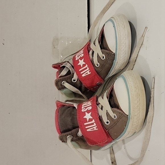 KIDS CONVERSE ALL STAR‎ SNEAKERS (sz 13) - Picture 1 of 5